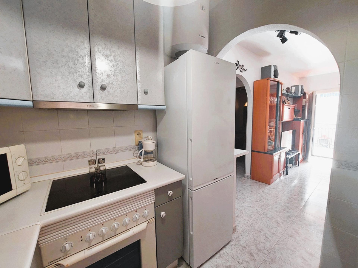 2-Bedroom Bungalow in Playa Flamenca, Orihuela Costa | Su... - Image 16