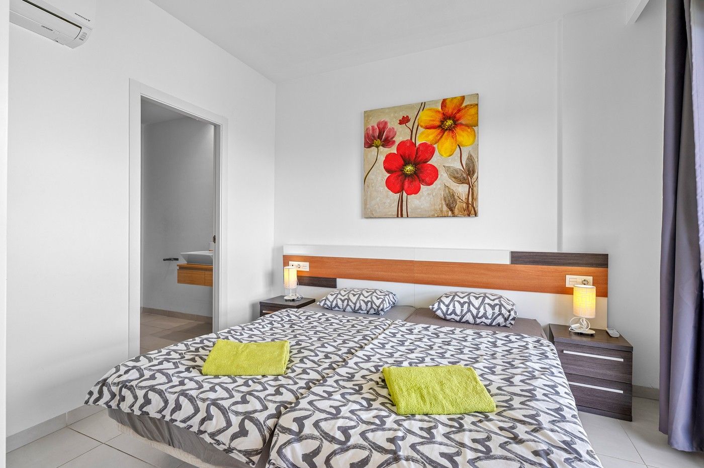 2-Bedroom Apartment in Lomas de Cabo Roig, Orihuela Costa - Image 14