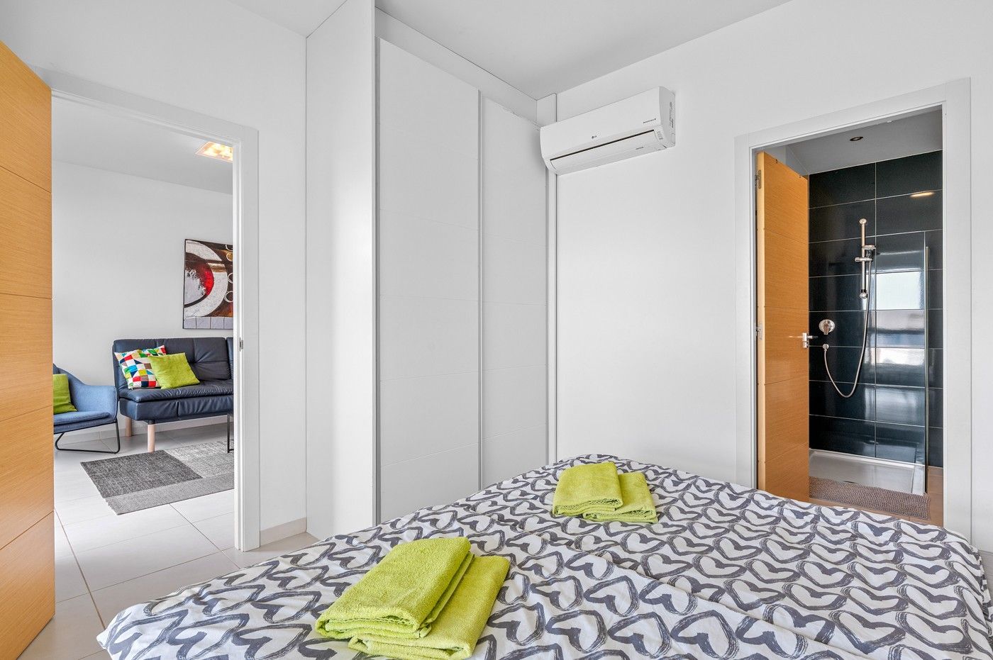 2-Bedroom Apartment in Lomas de Cabo Roig, Orihuela Costa - Image 16