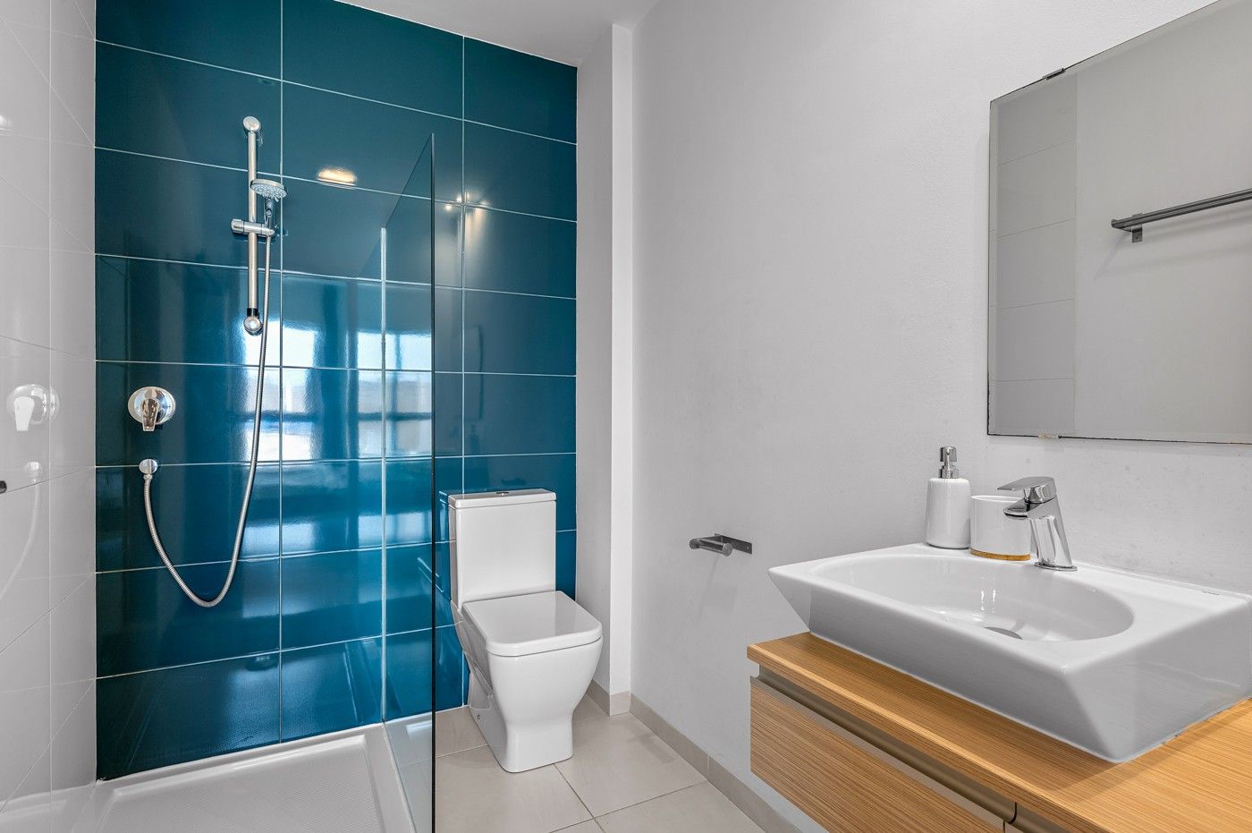 2-Bedroom Apartment in Lomas de Cabo Roig, Orihuela Costa - Image 17