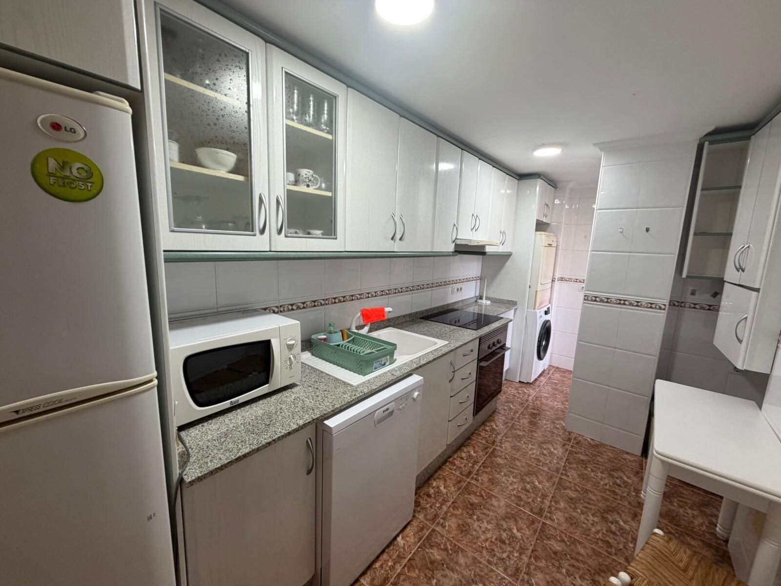 2-Bedroom Apartment in Punta Prima, Torrevieja - Image 10