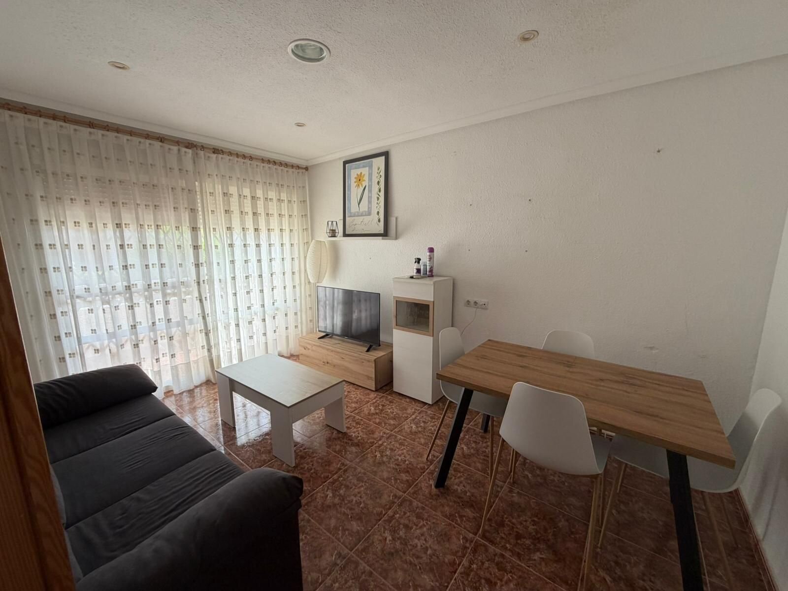 2-Bedroom Apartment in Punta Prima, Torrevieja - Image 14