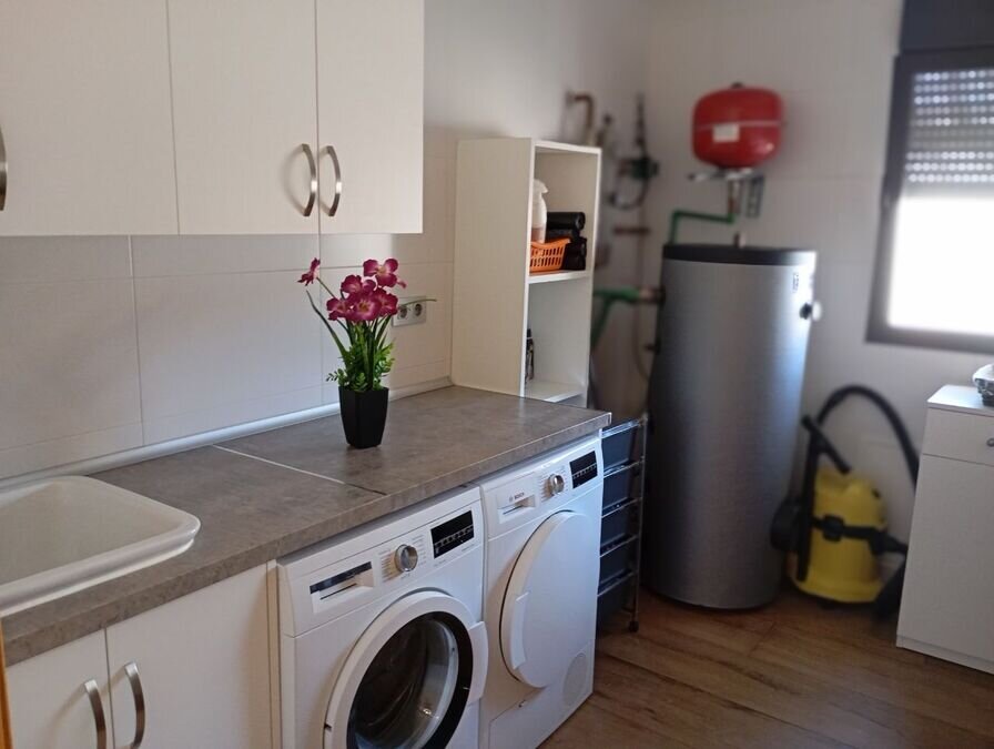 3-Bedroom Villa in Comunidad Valenciana, Almoradi - Image 14