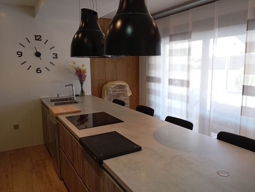 3-Bedroom Villa in Comunidad Valenciana, Almoradi - Image 5