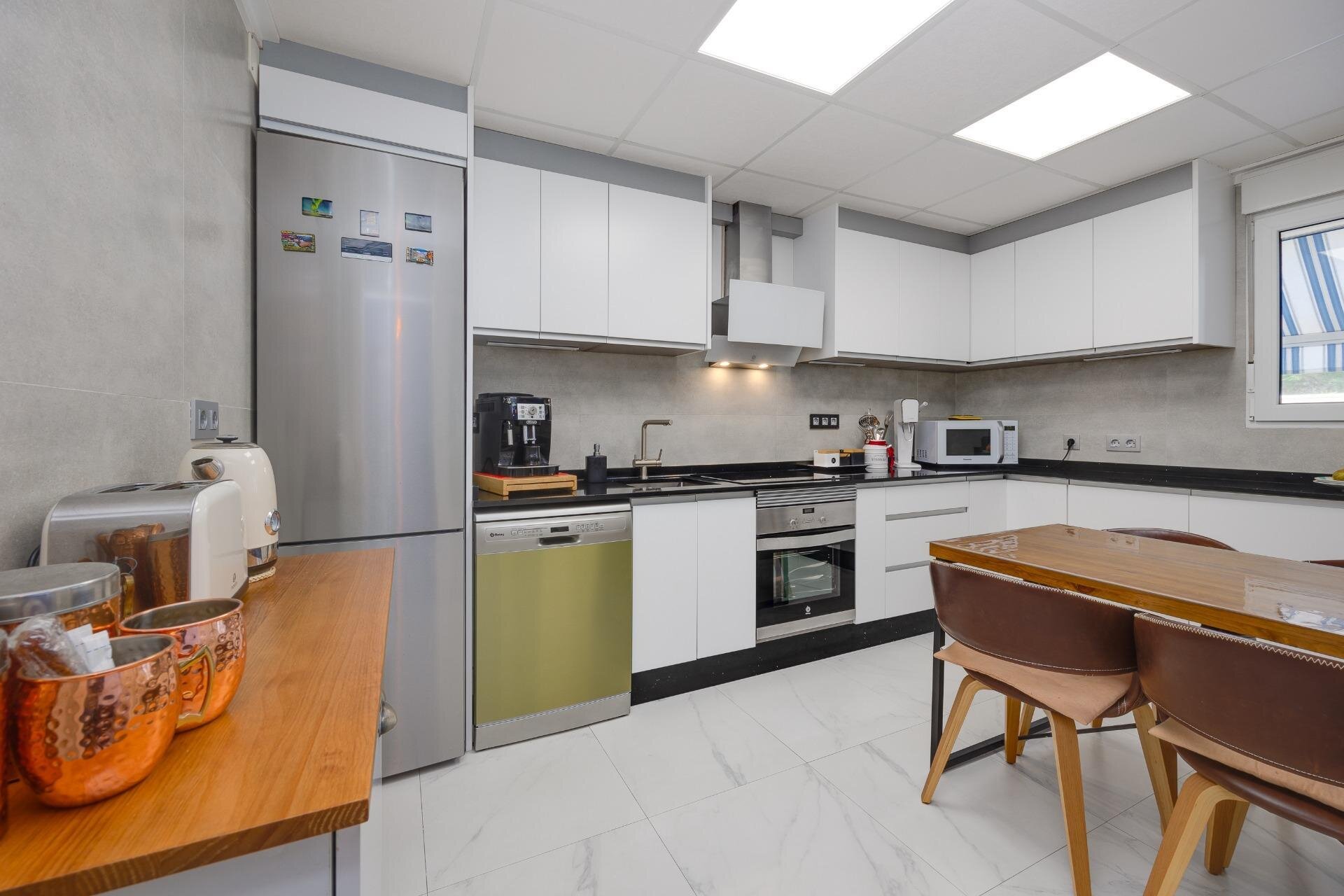 2-Bedroom House in Zona los Frutales, Torrevieja - Image 11