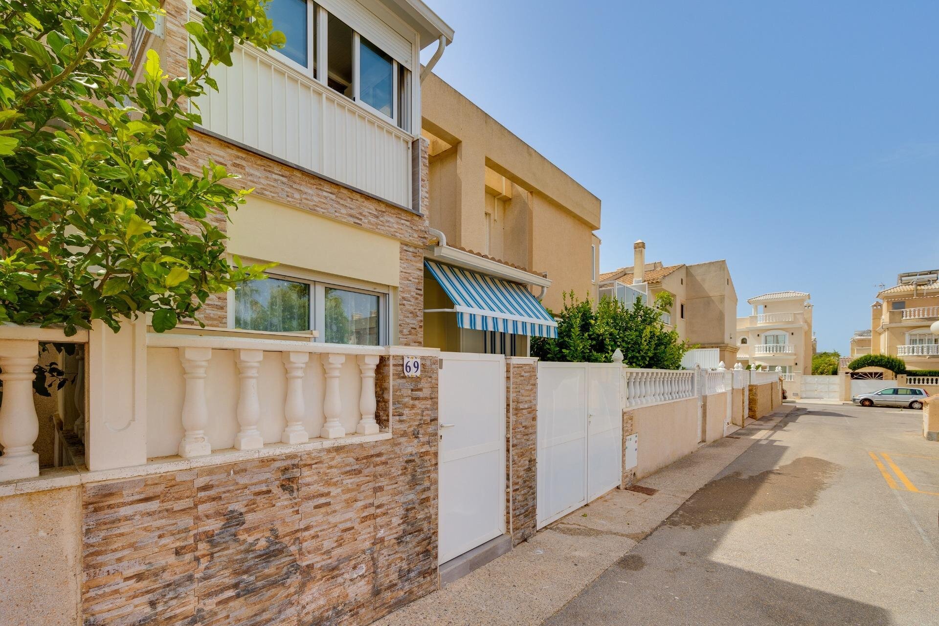 2-Bedroom House in Zona los Frutales, Torrevieja - Image 31