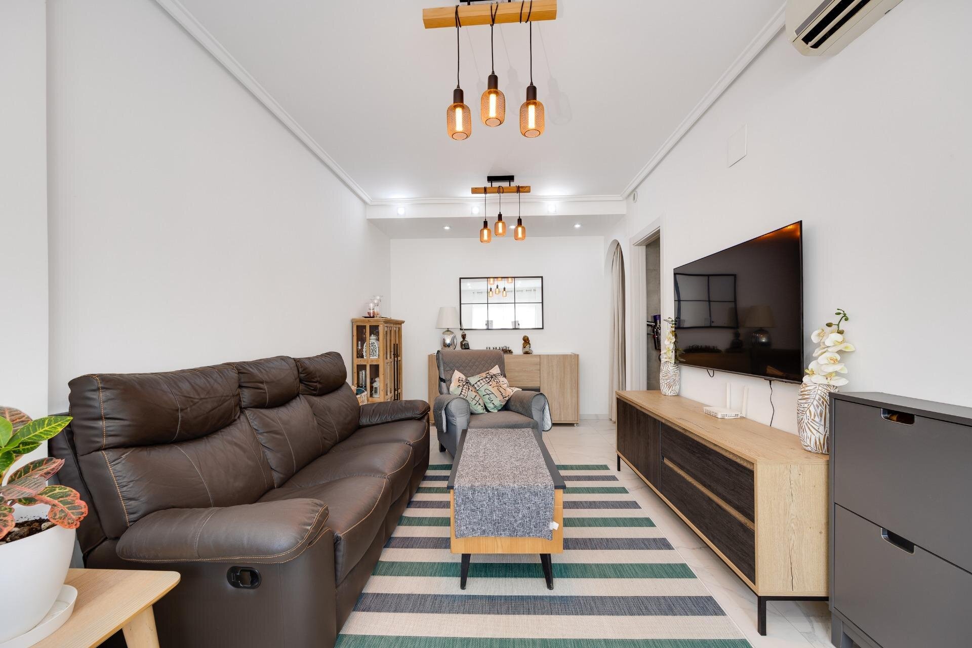 2-Bedroom House in Zona los Frutales, Torrevieja - Image 5