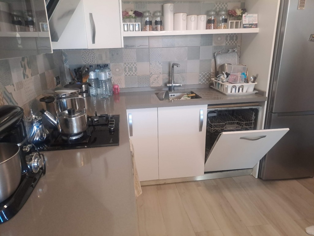 4-Bedroom Villa in Centro de la Ciudad Quesada, Rojales - Image 11