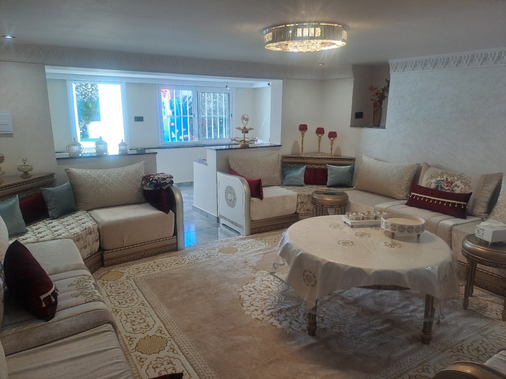 4-Bedroom Villa in Centro de la Ciudad Quesada, Rojales - Image 6