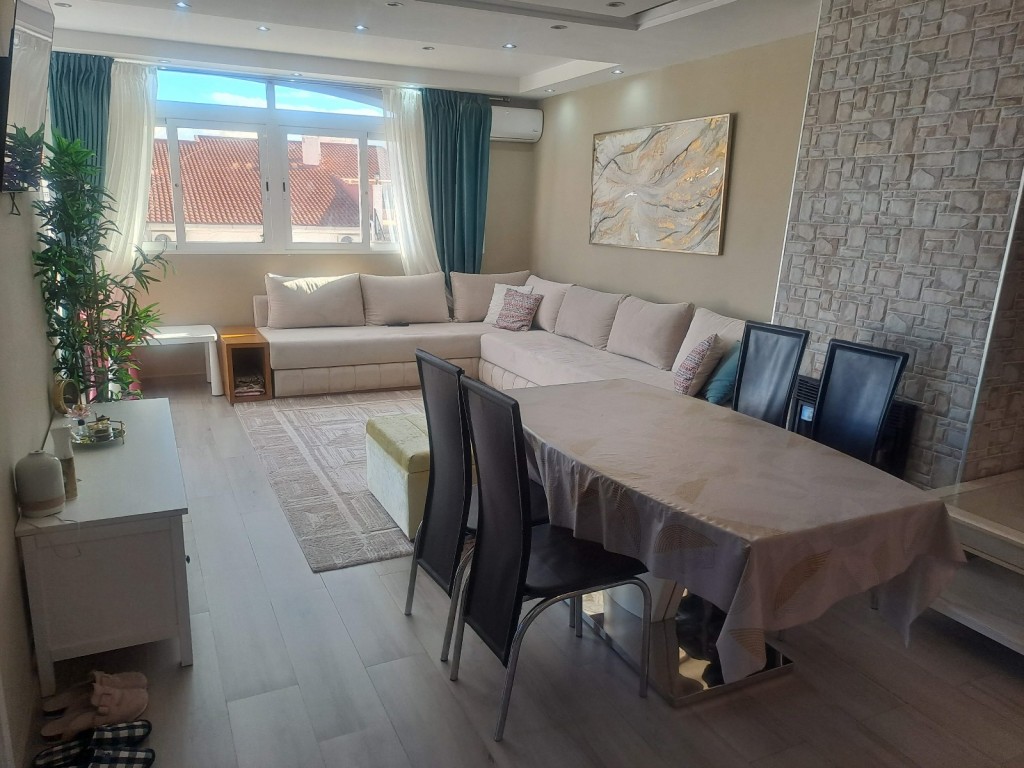 4-Bedroom Villa in Centro de la Ciudad Quesada, Rojales - Image 7