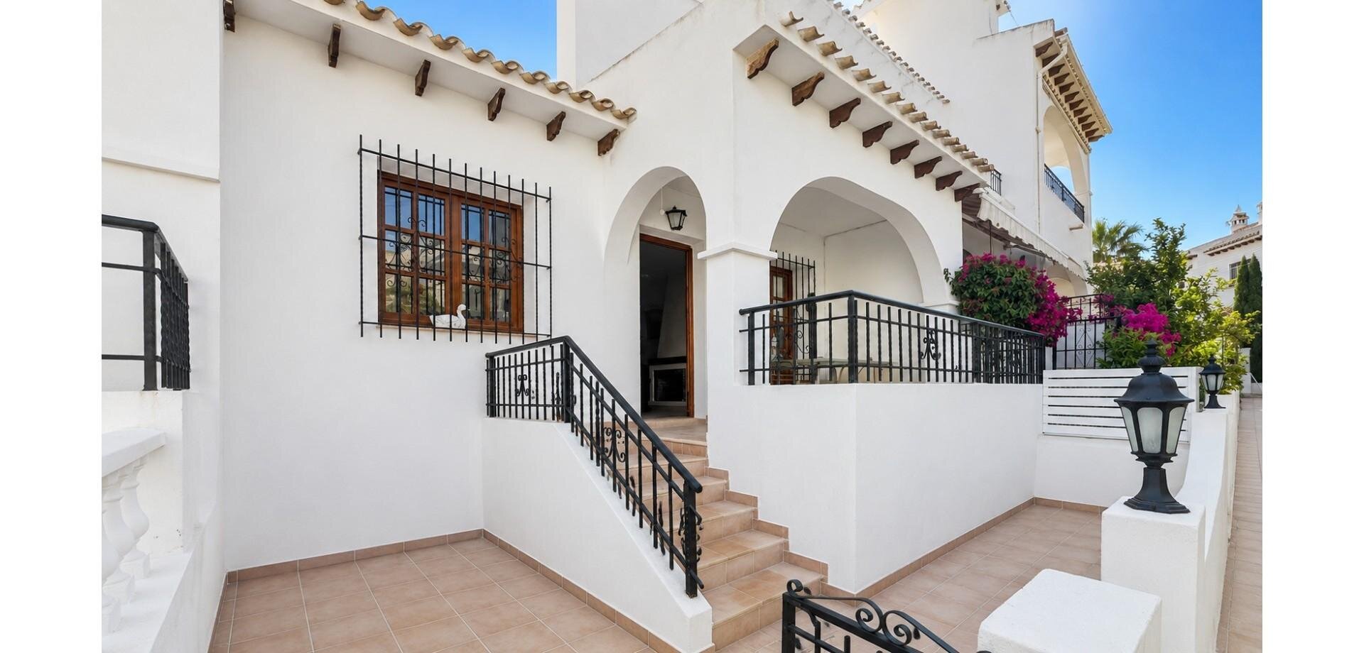 Bungalow z 2 Sypialniami w Torreblanca, Torrevieja - Image 1