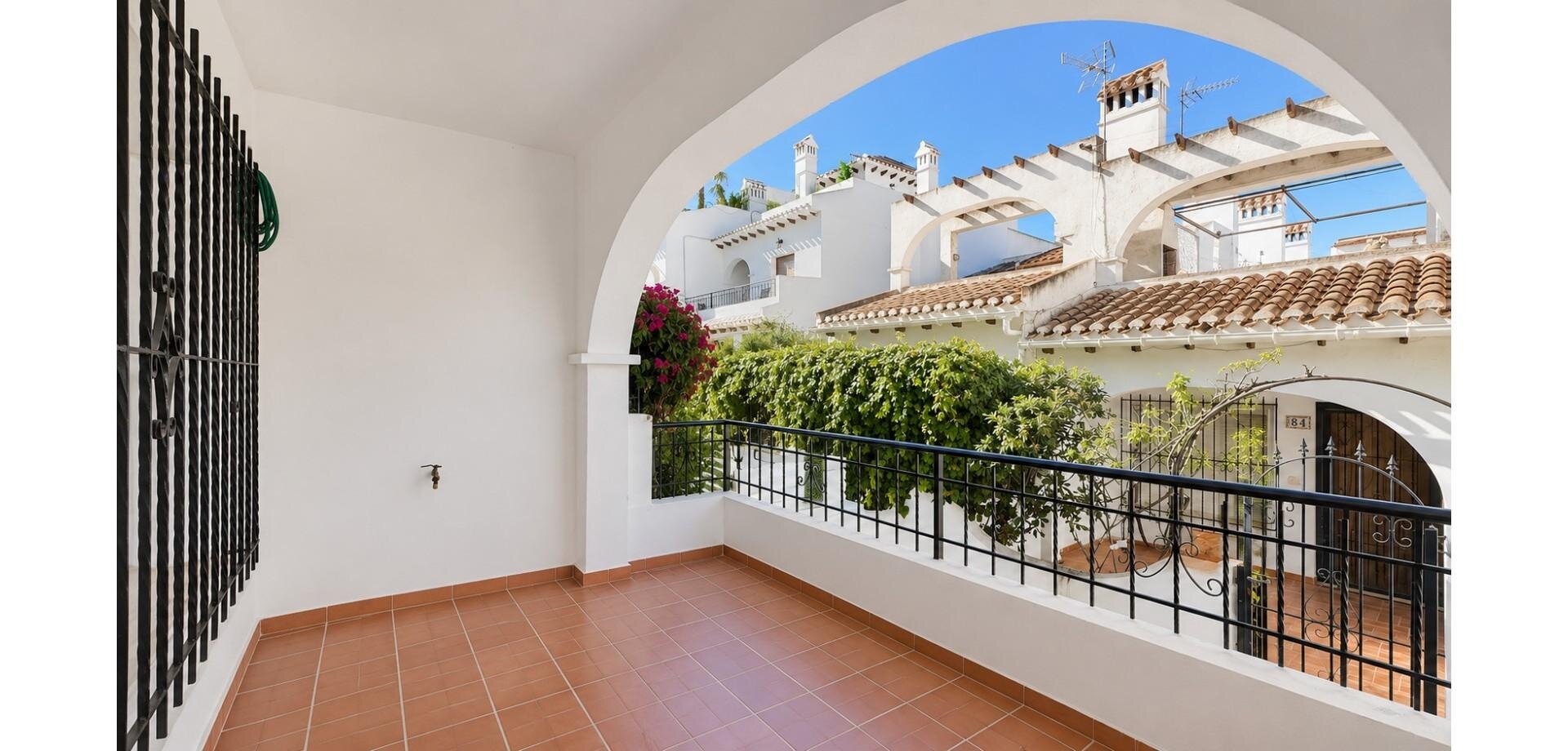 Bungalow z 2 Sypialniami w Torreblanca, Torrevieja - Image 2