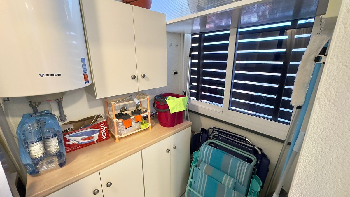 2-Bedroom Middle Floor Apartment in Benidorm | Sunny Cas... - Image 23