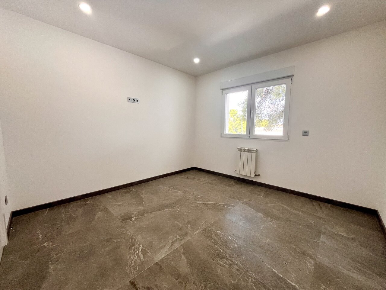 6-Bedroom Villa in La Siesta, Torrevieja - Image 15