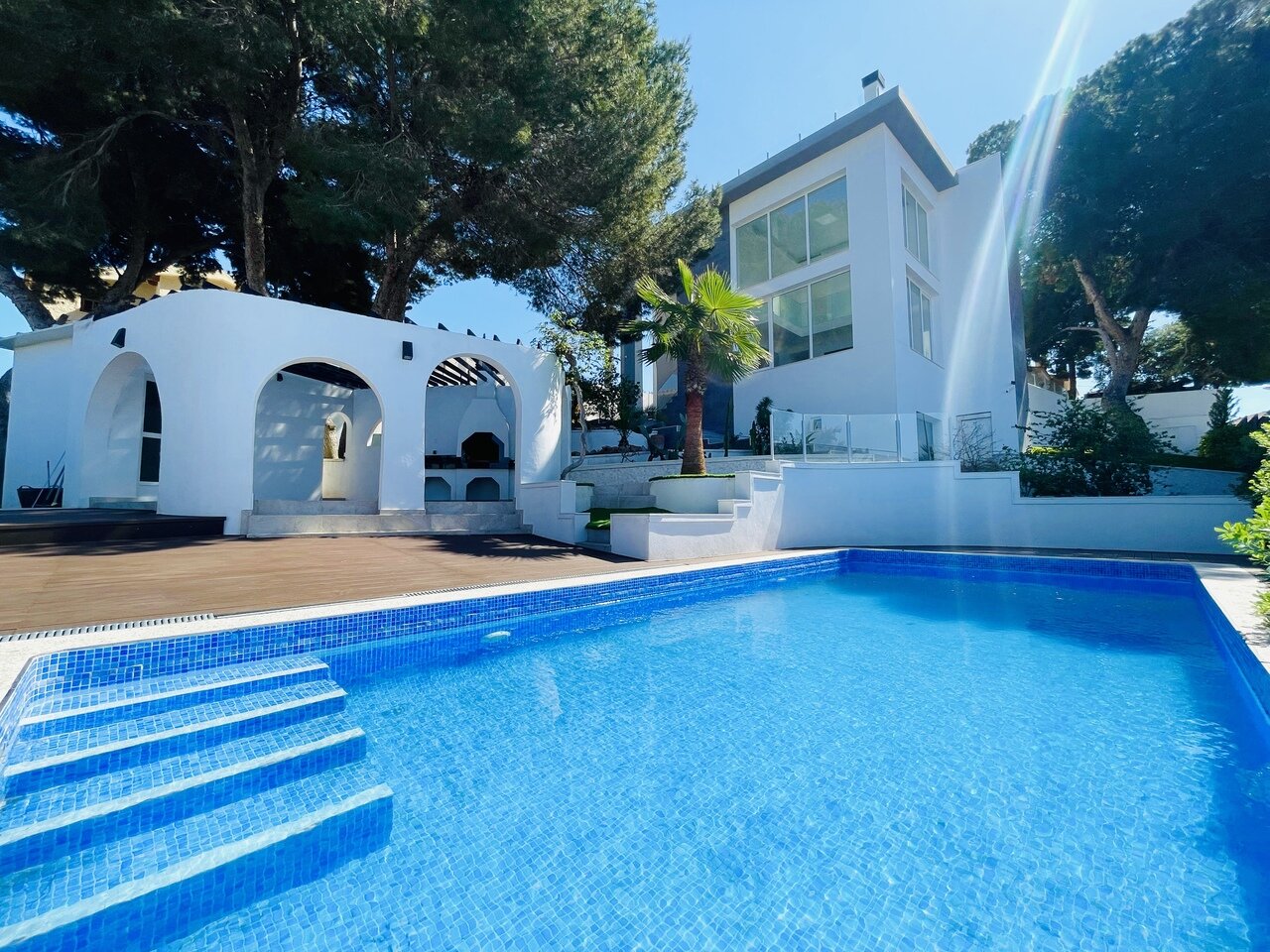 6-Bedroom Villa in La Siesta, Torrevieja - Image 2