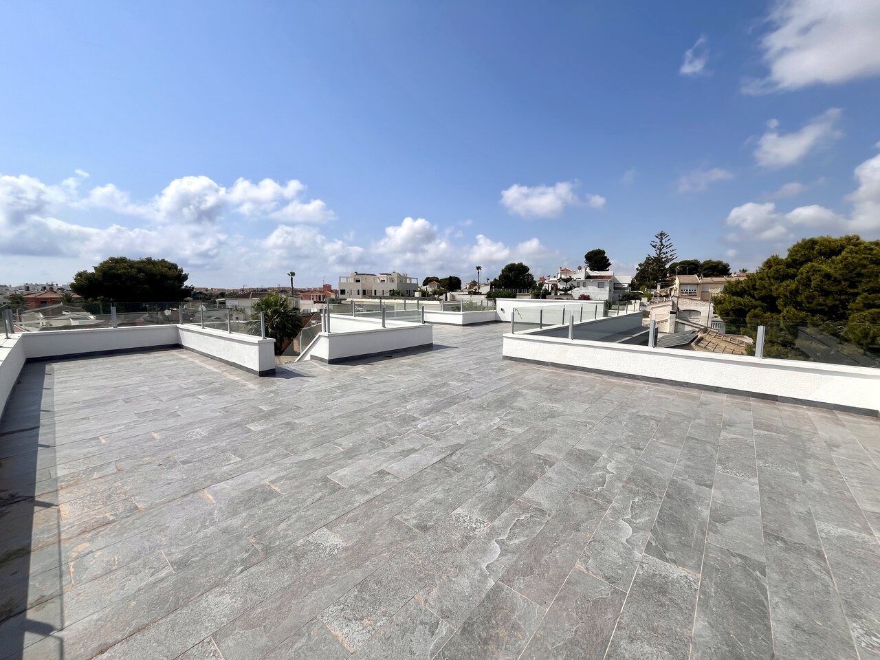 6-Bedroom Villa in La Siesta, Torrevieja - Image 29