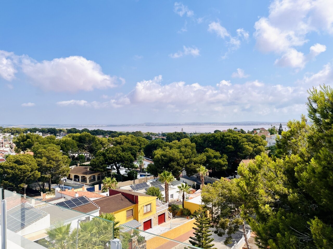 6-Bedroom Villa in La Siesta, Torrevieja - Image 3
