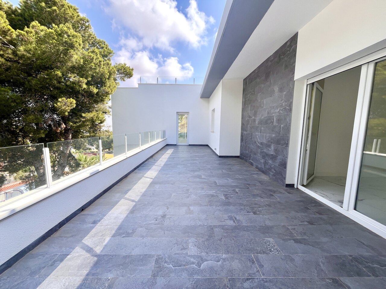 6-Bedroom Villa in La Siesta, Torrevieja - Image 30