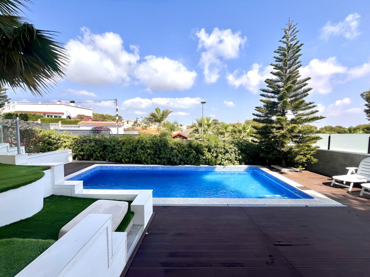 6-Bedroom Villa in La Siesta, Torrevieja - Image 38