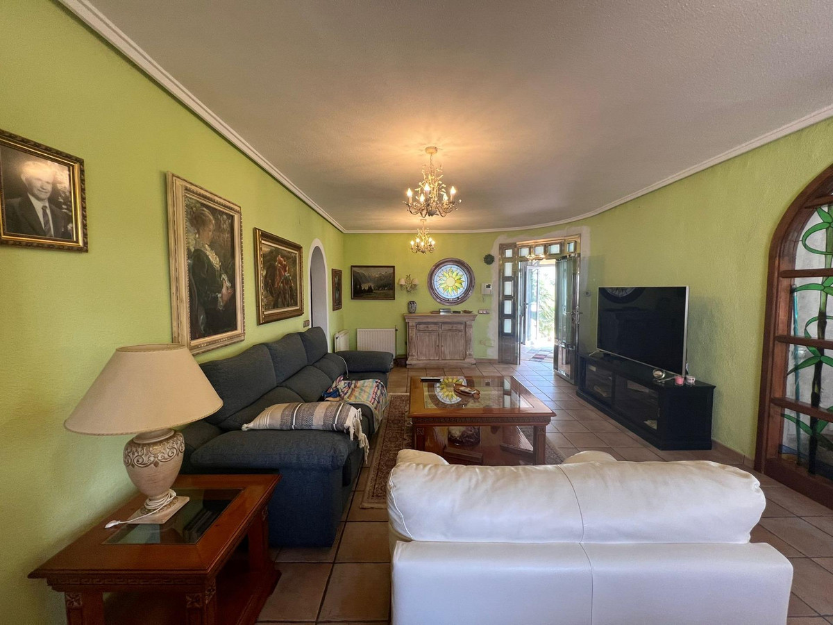 3-Bedroom Bungalow in Ciudad Quesada, Rojales | Sunny Cas... - Image 4