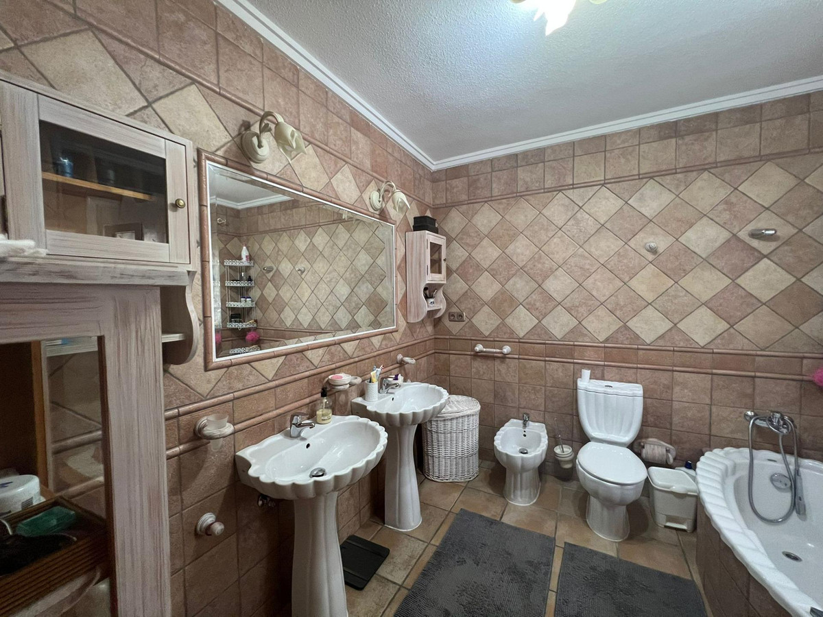 3-Bedroom Bungalow in Ciudad Quesada, Rojales | Sunny Cas... - Image 9