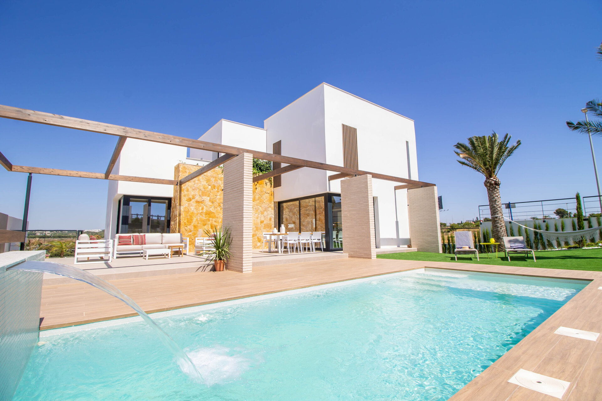 4-Bedroom Villa in Orihuela Costa - Image 17