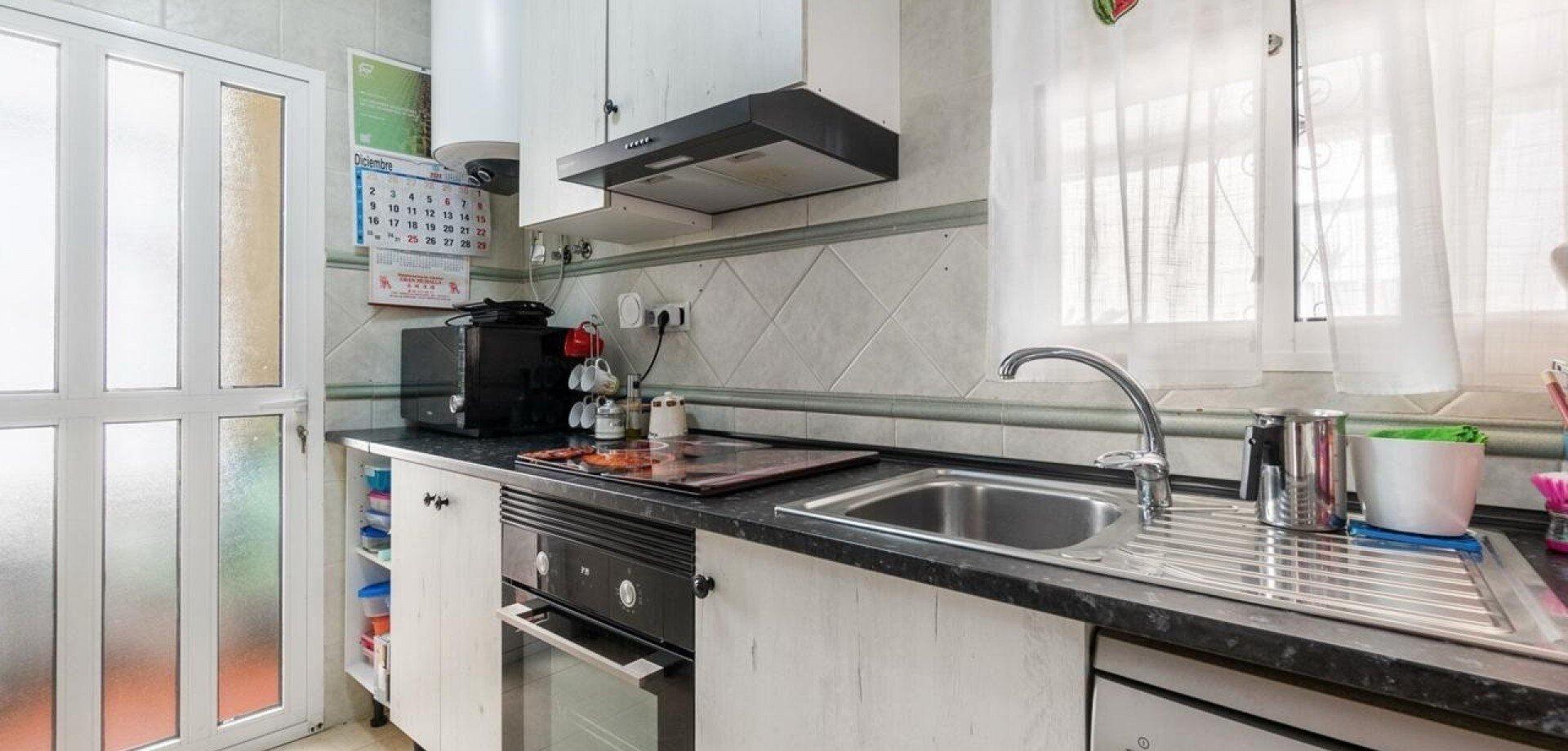 3-Bedroom Villa in San Miguel de Salinas - Image 16