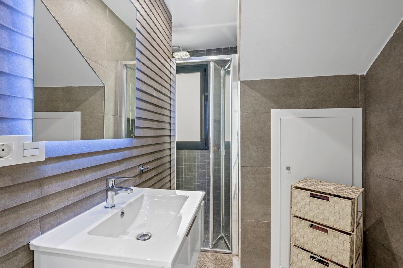 3-Bedroom Villa in Lomas de Cabo Roig, Orihuela Costa - Image 11