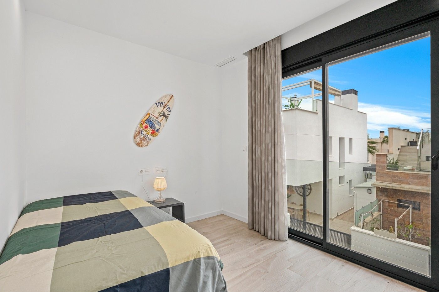3-Bedroom Villa in Lomas de Cabo Roig, Orihuela Costa - Image 15