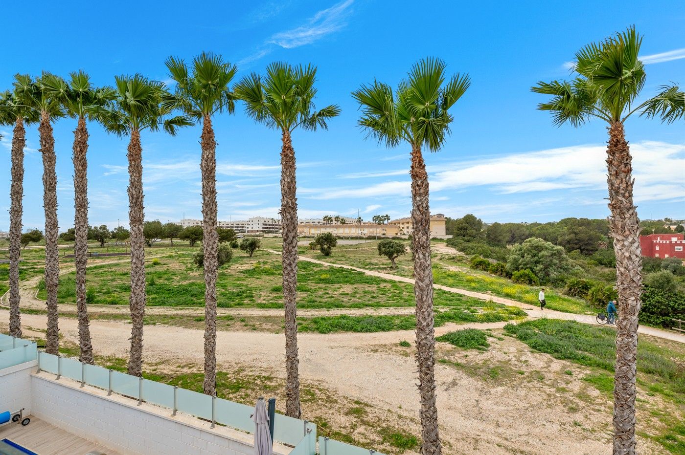 3-Bedroom Villa in Lomas de Cabo Roig, Orihuela Costa - Image 25