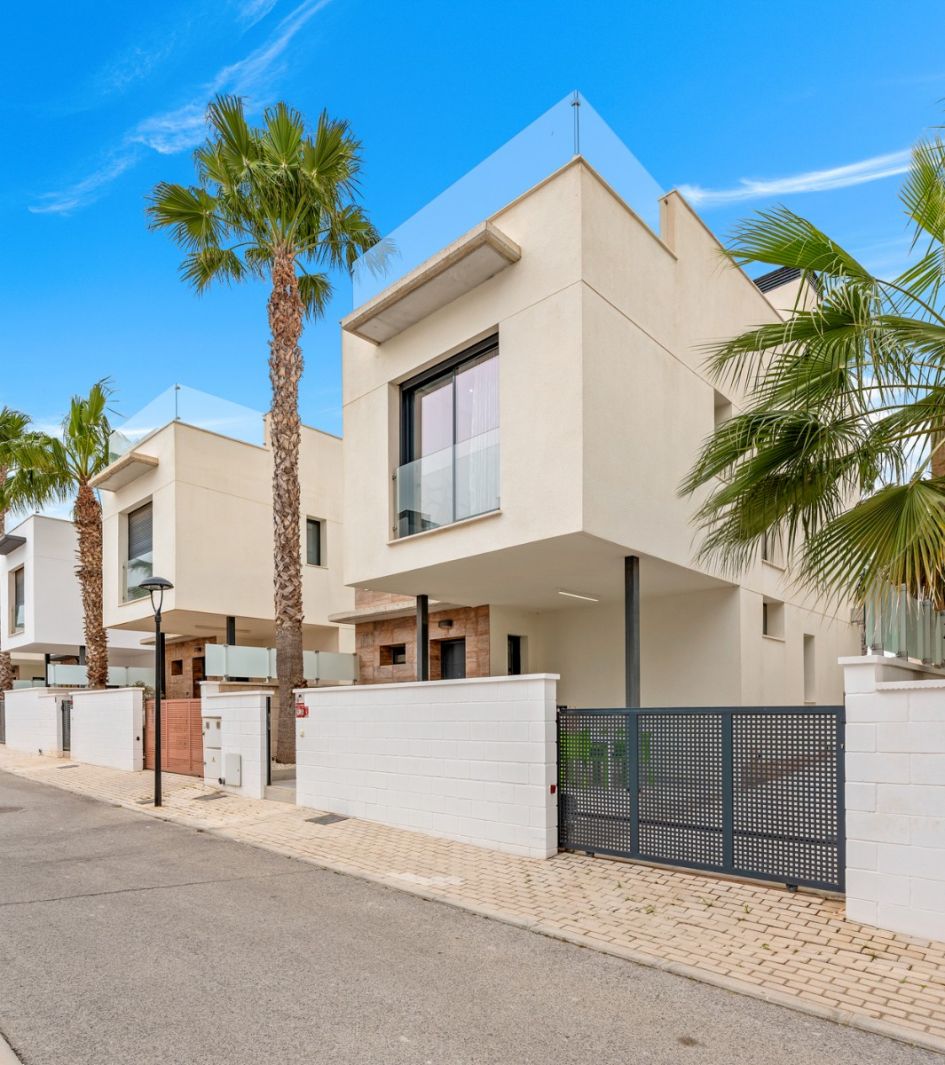 3-Bedroom Villa in Lomas de Cabo Roig, Orihuela Costa - Image 30
