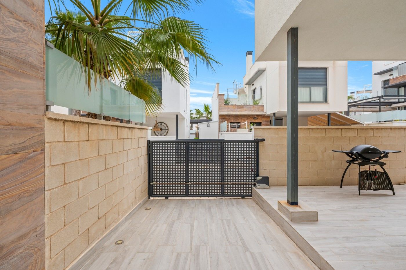 3-Bedroom Villa in Lomas de Cabo Roig, Orihuela Costa - Image 33
