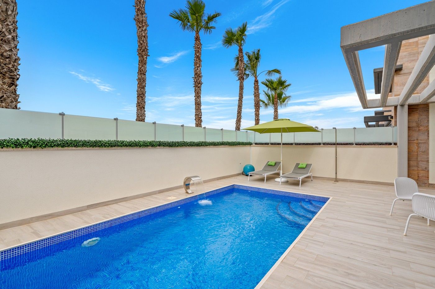 3-Bedroom Villa in Lomas de Cabo Roig, Orihuela Costa - Image 37
