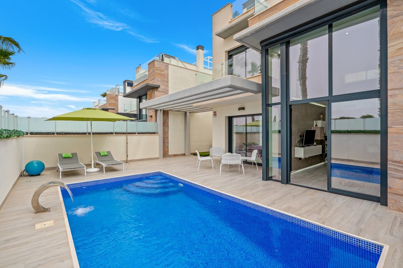 3-Bedroom Villa in Lomas de Cabo Roig, Orihuela Costa - Image 5