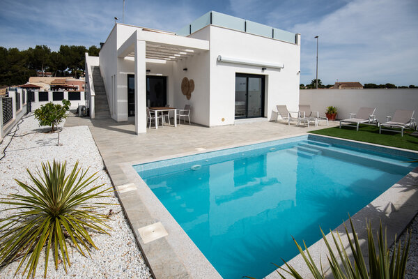 2-Bedroom Detached House in Pinar de Campoverde