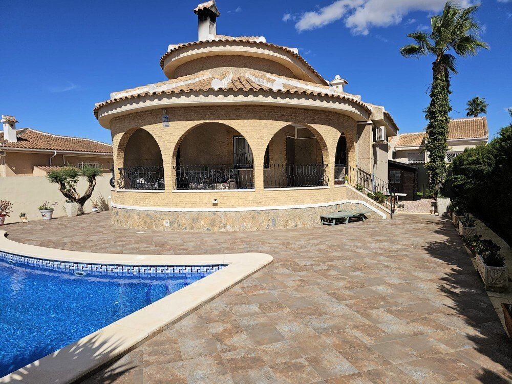 3-Bedroom Villa in Urbanizacion Monteazul, Benijofar - Image 1