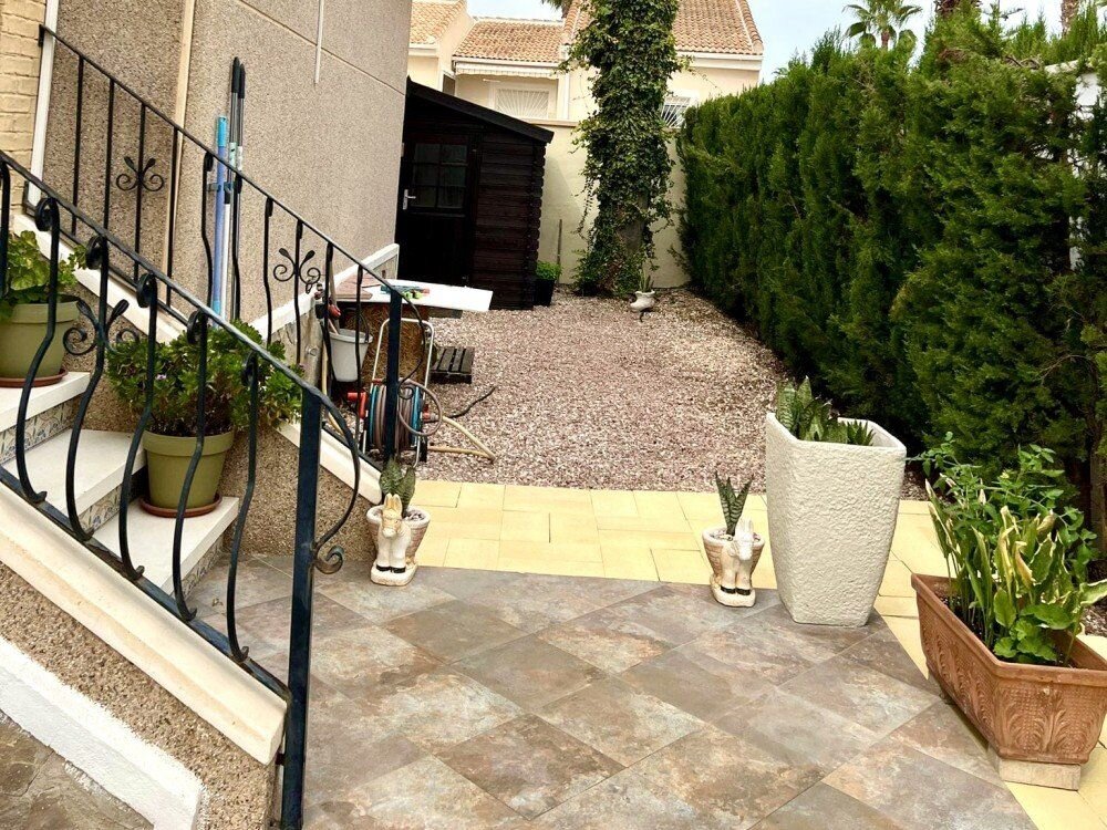 3-Bedroom Villa in Urbanizacion Monteazul, Benijofar - Image 9