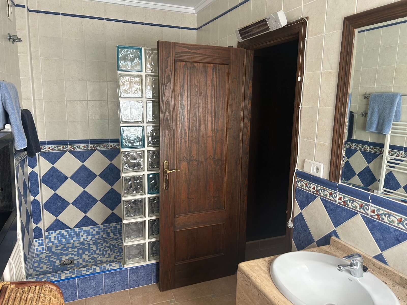 3-Bedroom Villa in Algorfa - Image 39