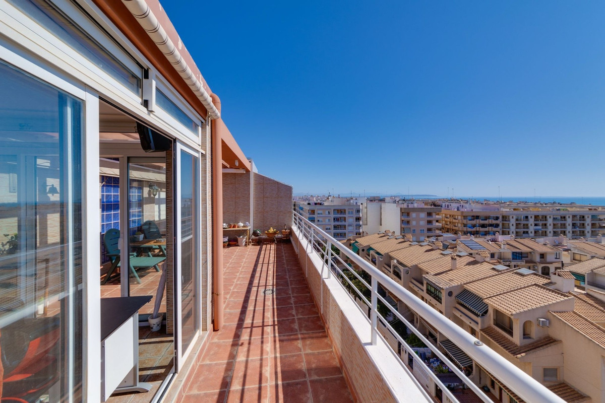 3-Bedroom Duplex Apartment in Guardamar del Segura | Sun... - Image 13