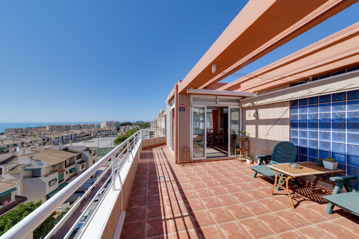 3-Bedroom Duplex Apartment in Guardamar del Segura | Sun... - Image 2
