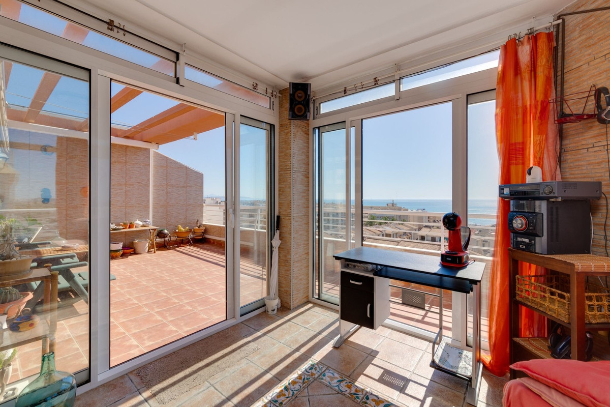 3-Bedroom Duplex Apartment in Guardamar del Segura | Sun... - Image 3