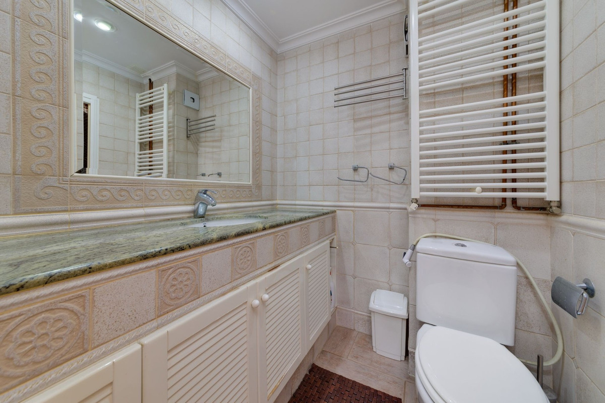 3-Bedroom Duplex Apartment in Guardamar del Segura | Sun... - Image 6
