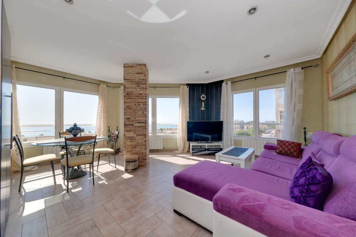 3-Bedroom Duplex Apartment in Guardamar del Segura | Sun... - Image 7