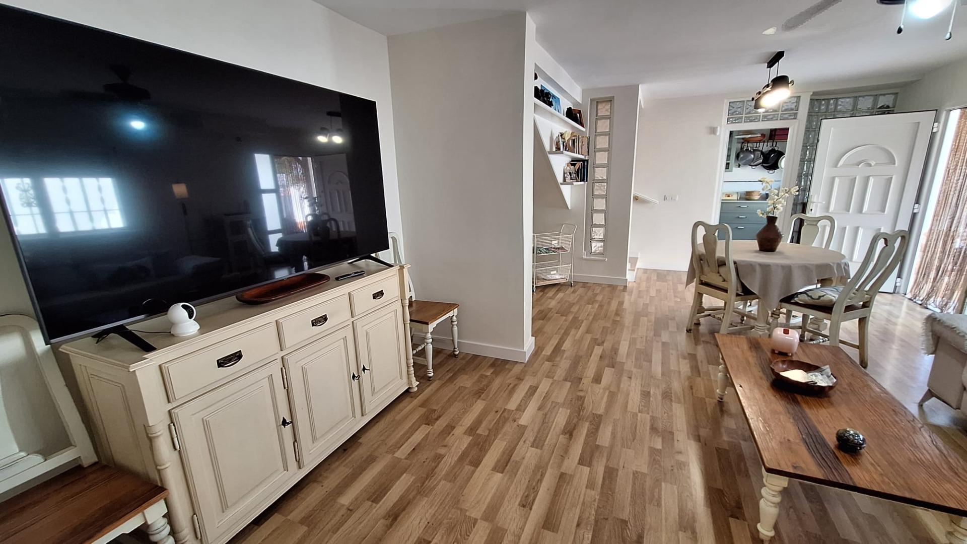 4-Bedroom Villa in Los Balcones - Los Altos del Edén, Torrevieja - Image 3