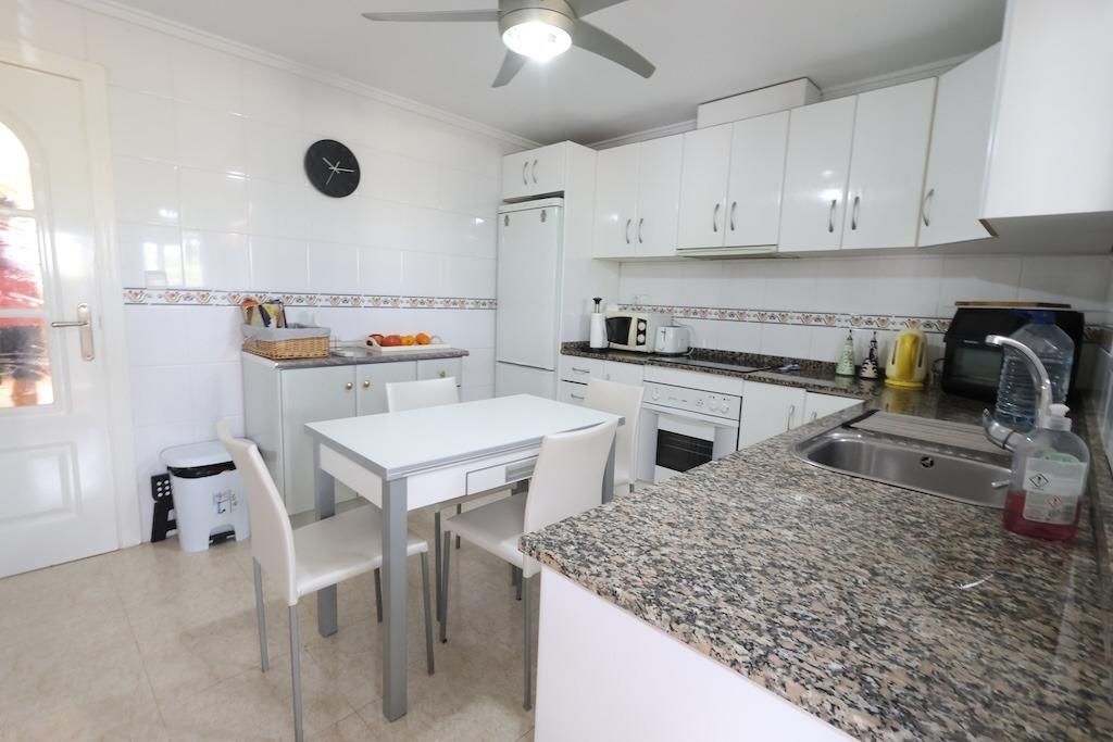 3-Bedroom House in Doña Pepa, Rojales - Image 15