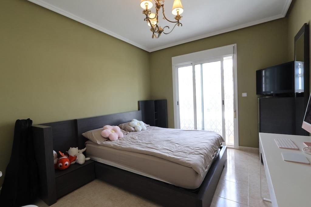 3-Bedroom House in Doña Pepa, Rojales - Image 16