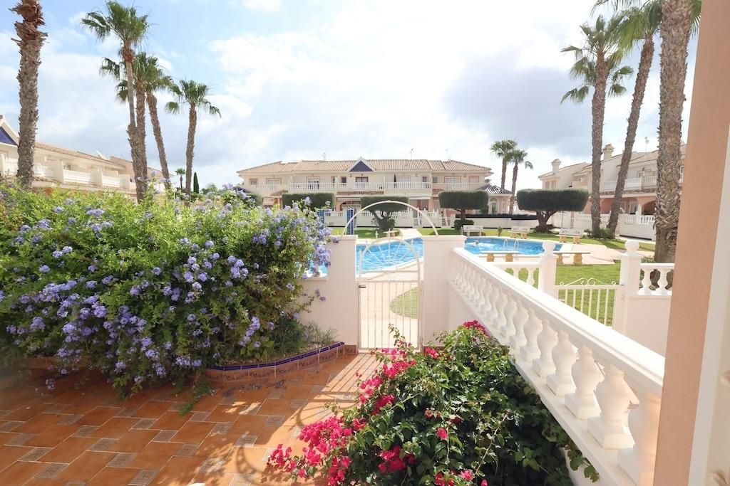 3-Bedroom House in Doña Pepa, Rojales - Image 22