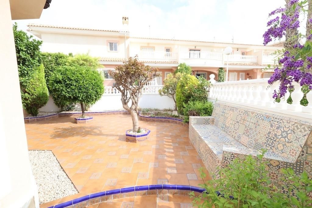 3-Bedroom House in Doña Pepa, Rojales - Image 23