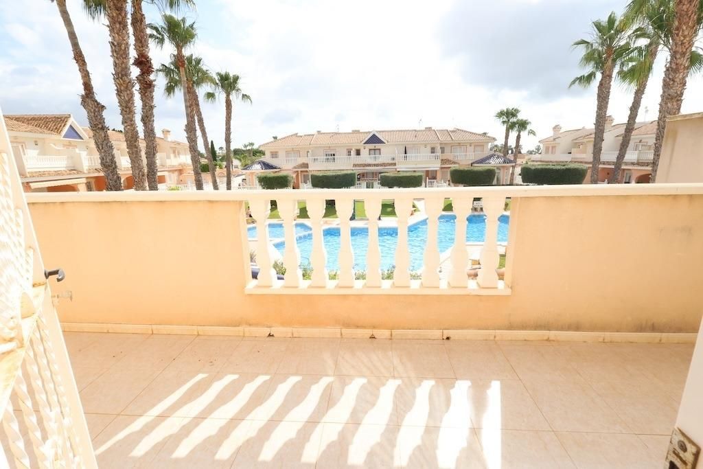 3-Bedroom House in Doña Pepa, Rojales - Image 24