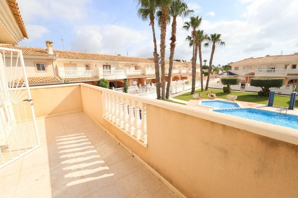 3-Bedroom House in Doña Pepa, Rojales - Image 25